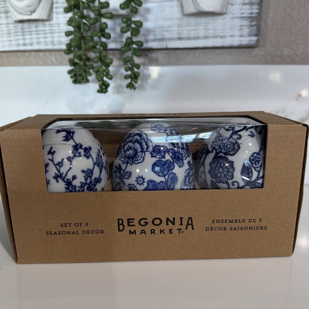 Begonia Market Set of 3 Blue & White Egg Decor